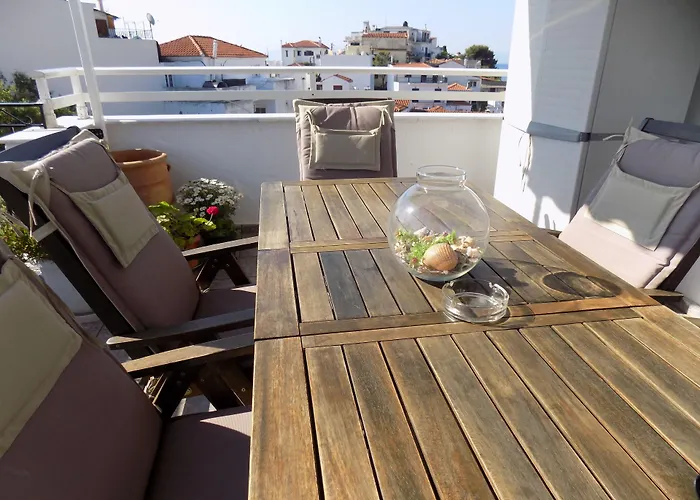 Margarita 스키아토스 타운