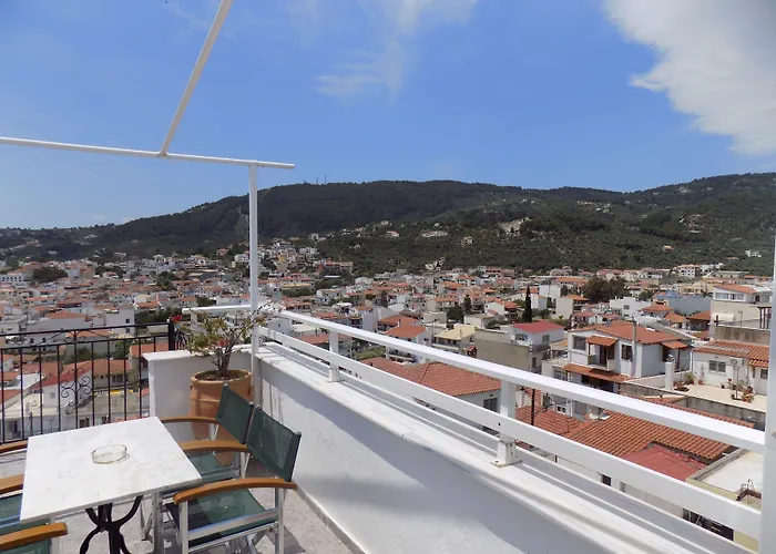 Margarita 스키아토스 타운