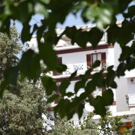 Margarita Πανσιόν 2*